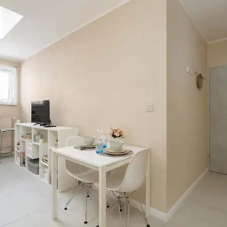 Comfortable Studio For 2 In Near The Market And Park By Renters *