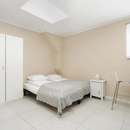 Apartment Comfortable Studio For 2 In Near The Market And Park By Renters Poznan